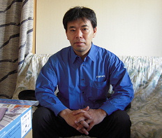 フューテックエレクトロニクス社の若菜氏。 フューテックエレクトロニクス社の若菜氏。