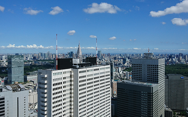 新宿住友三角ビルから